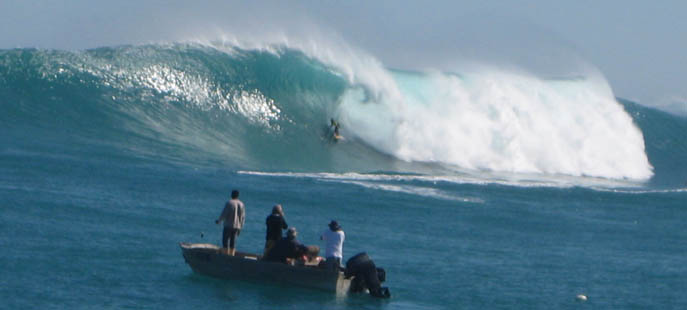 Fantastic Noodles big wave comp goes off in South Australia